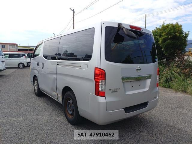 Nissan NV350 Caravan 2013-06 8055247-4