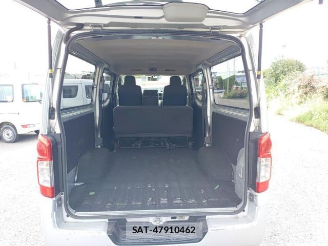 Nissan NV350 Caravan 2013-06 8055247-5