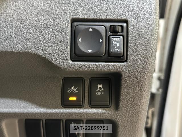 Nissan NV350 Caravan 2019-05 8055799-1