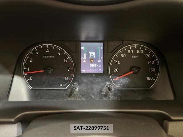 Nissan NV350 Caravan 2019-05 8055799-19