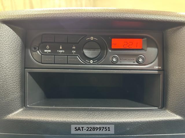 Nissan NV350 Caravan 2019-05 8055799-2