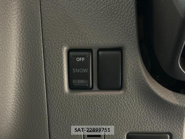 Nissan NV350 Caravan 2019-05 8055799-5