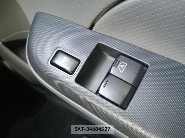 Nissan NV350 Caravan 2014-04 8056043-14