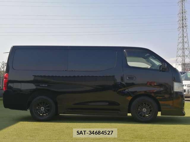 Nissan NV350 Caravan 2014-04 8056043-17