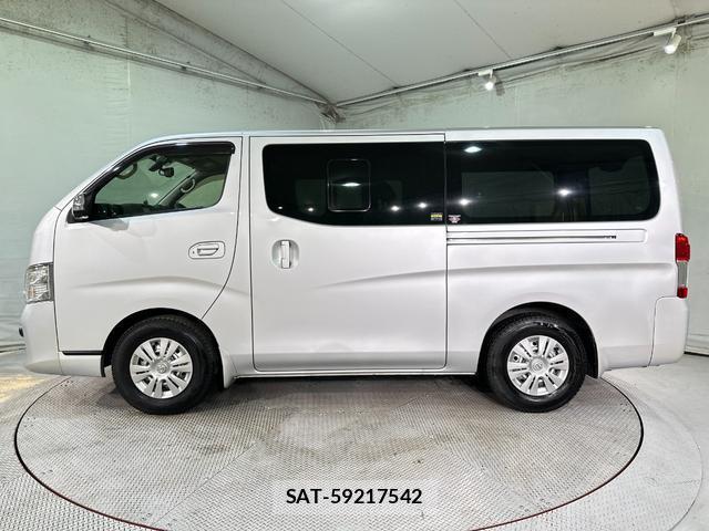 Nissan NV350 Caravan 2018-05 8056287-18
