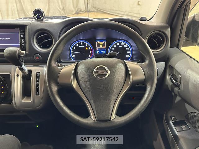 Nissan NV350 Caravan 2018-05 8056287-7