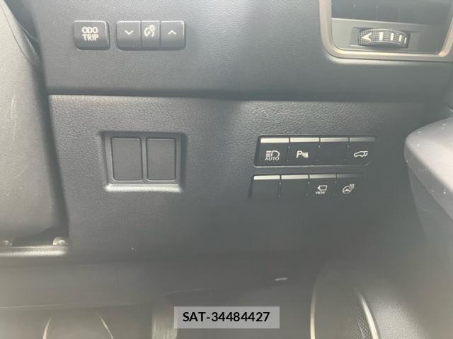 Lexus NX 2016-07 8053871-10