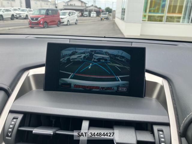 Lexus NX 2016-07 8053871-19
