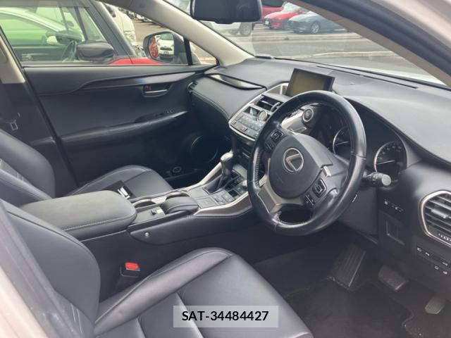 Lexus NX 2016-07 8053871-6
