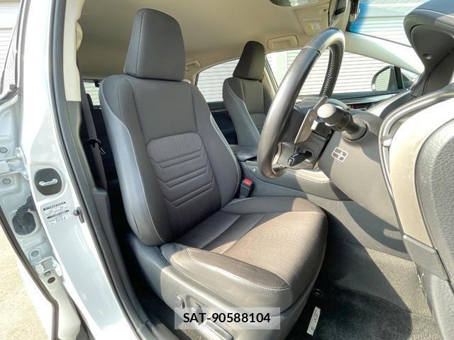 Lexus NX 2018-01 8054412-7