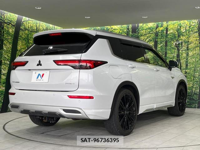 Mitsubishi OUTLANDER PHEV 2022-03 8053633-16