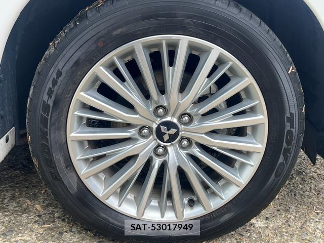 Mitsubishi OUTLANDER PHEV 2018-11 8053942-17