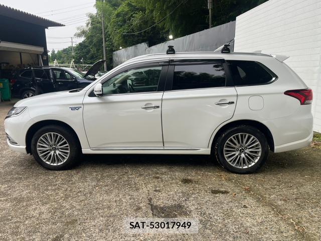 Mitsubishi OUTLANDER PHEV 2018-11 8053942-7