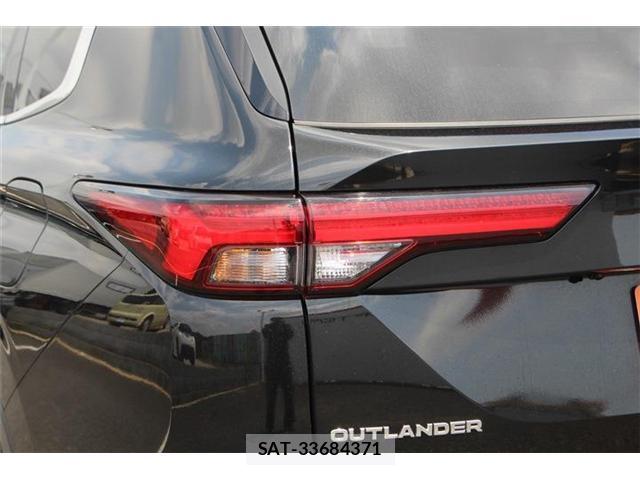 Mitsubishi OUTLANDER PHEV 2022-05 8054945-14