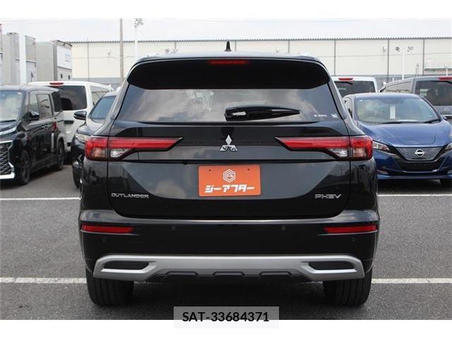 Mitsubishi OUTLANDER PHEV 2022-05 8054945-6