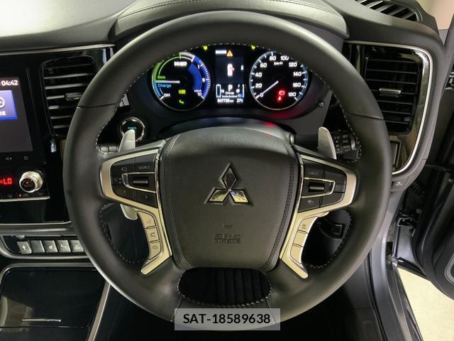 Mitsubishi OUTLANDER PHEV 2021-07 8055552-12