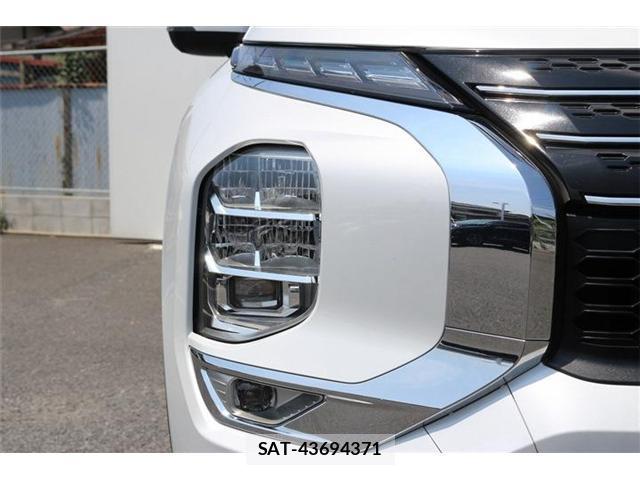 Mitsubishi OUTLANDER PHEV 2022-06 8055667-11