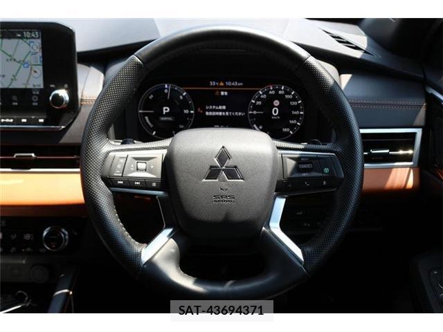 Mitsubishi OUTLANDER PHEV 2022-06 8055667-14
