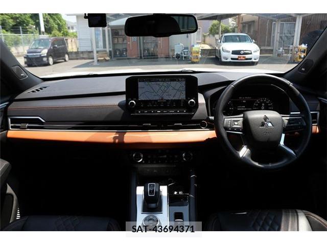 Mitsubishi OUTLANDER PHEV 2022-06 8055667-15