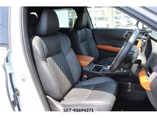 Mitsubishi OUTLANDER PHEV 2022-06 8055667-16