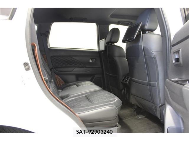 Mitsubishi OUTLANDER PHEV 2018-11 8055896-1