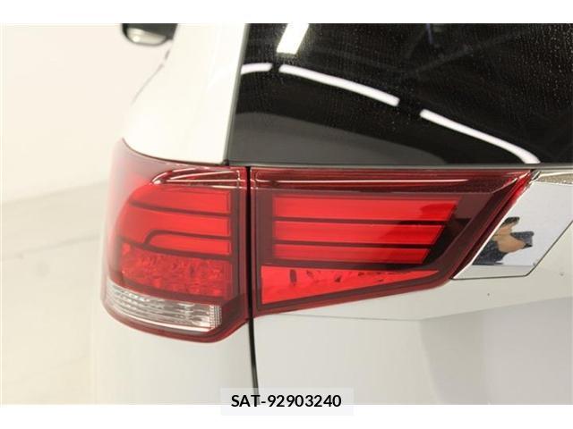 Mitsubishi OUTLANDER PHEV 2018-11 8055896-19