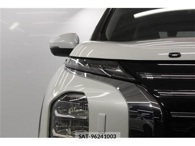 Mitsubishi OUTLANDER PHEV 2024-11 8055906-11