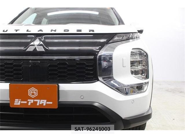 Mitsubishi OUTLANDER PHEV 2024-11 8055906-14