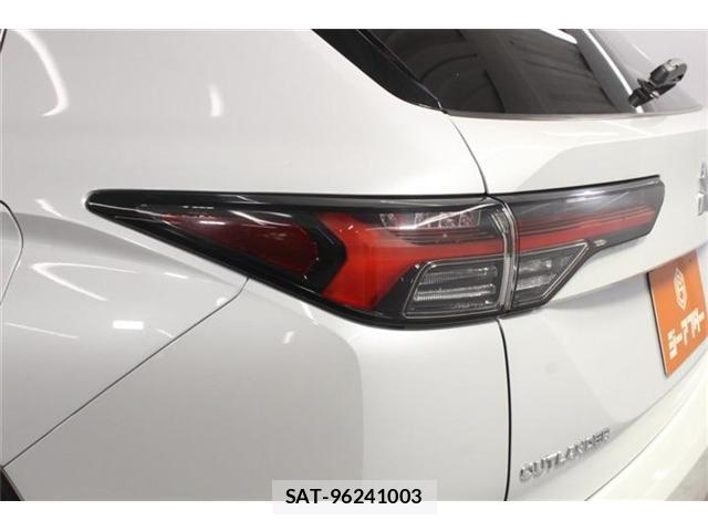 Mitsubishi OUTLANDER PHEV 2024-11 8055906-19