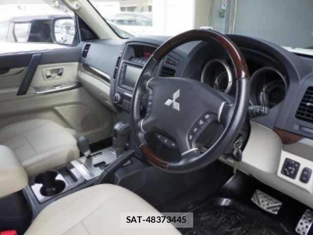 Mitsubishi PAJERO 2012-05 8055069-2