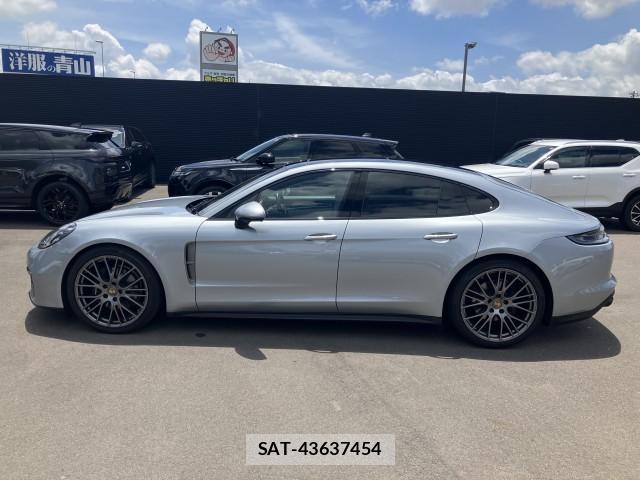 Porsche PANAMERA 2022-06 8054563-10