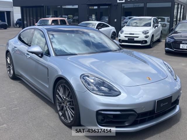 Porsche PANAMERA 2022-06 8054563-11