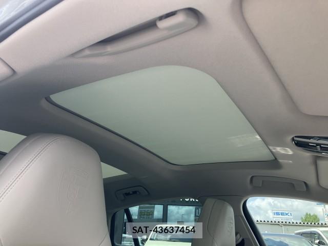 Porsche PANAMERA 2022-06 8054563-16