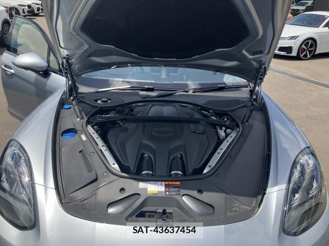 Porsche PANAMERA 2022-06 8054563-7