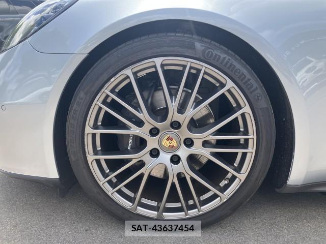 Porsche PANAMERA 2022-06 8054563-8