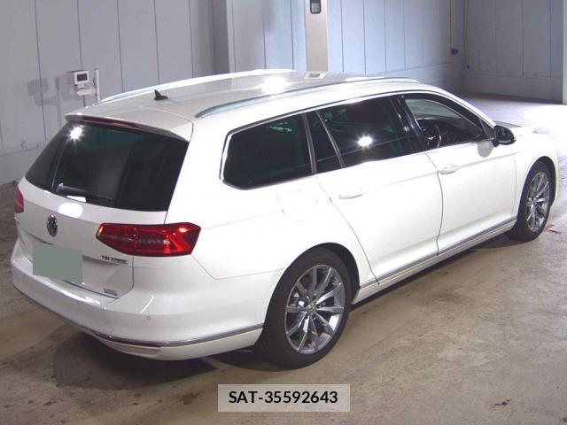 VolksWagen PASSAT VARIANT 2015-07 8055046-1