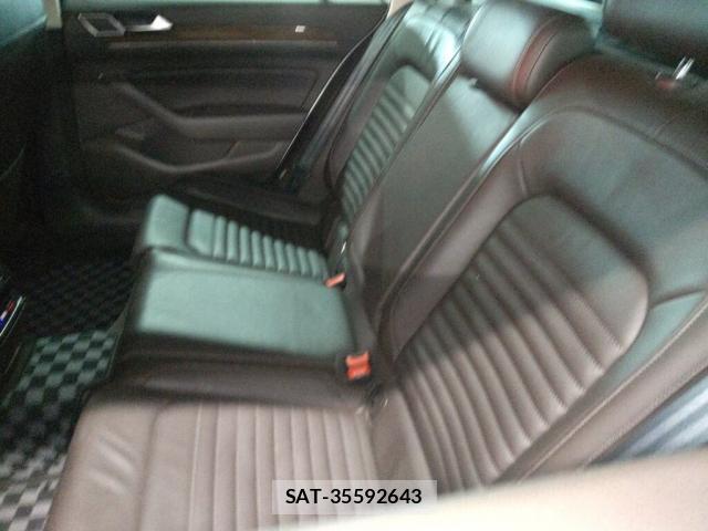 VolksWagen PASSAT VARIANT 2015-07 8055046-3
