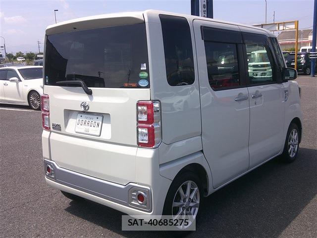 Toyota Pixis Mega 2016-01 8054247-5