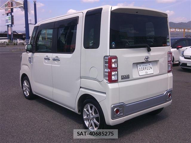 Toyota Pixis Mega 2016-01 8054247-7