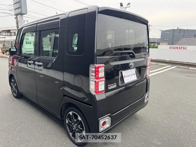 Toyota Pixis Mega 2020-07 8055606-12
