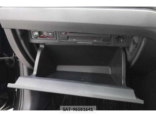 VolksWagen POLO 2018-12 8053227-12