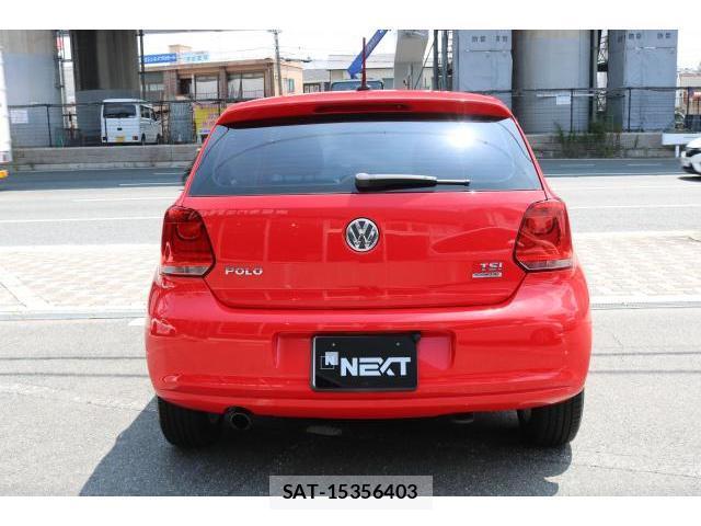VolksWagen POLO 2013-06 8054400-9