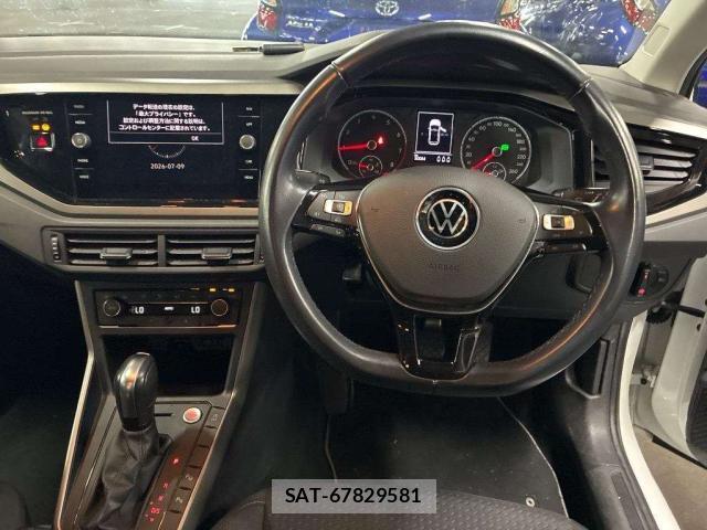 VolksWagen POLO 2021-09 8055070-2