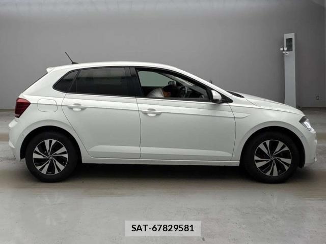 VolksWagen POLO 2021-09 8055070-3
