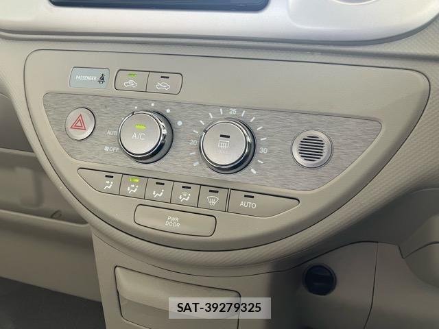 Toyota PORTE 2011-07 8055866-13