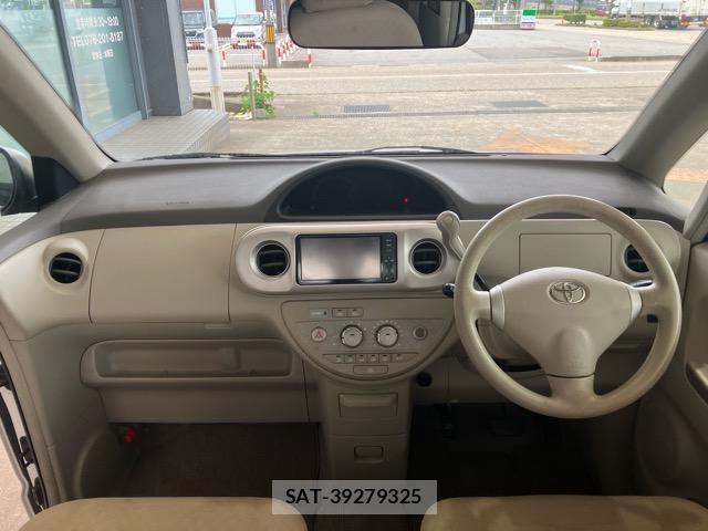 Toyota PORTE 2011-07 8055866-2