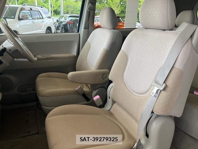 Toyota PORTE 2011-07 8055866-6