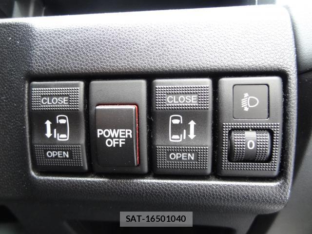 Mazda PREMACY 2015-11 8054428-6