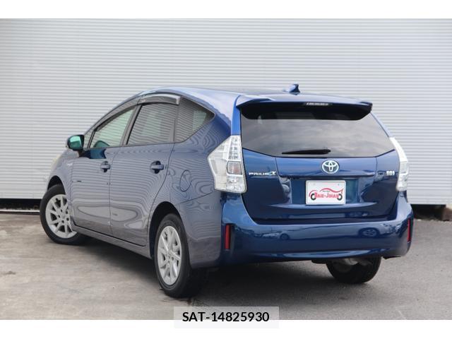 Toyota PRIUS ALPHA 2012-05 8053263-12