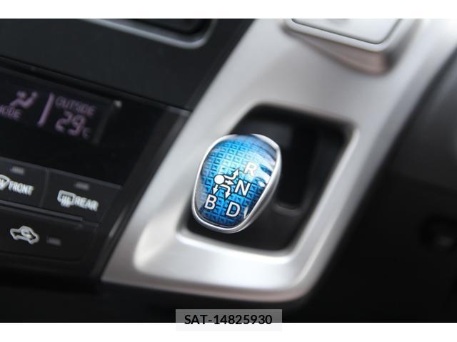 Toyota PRIUS ALPHA 2012-05 8053263-14